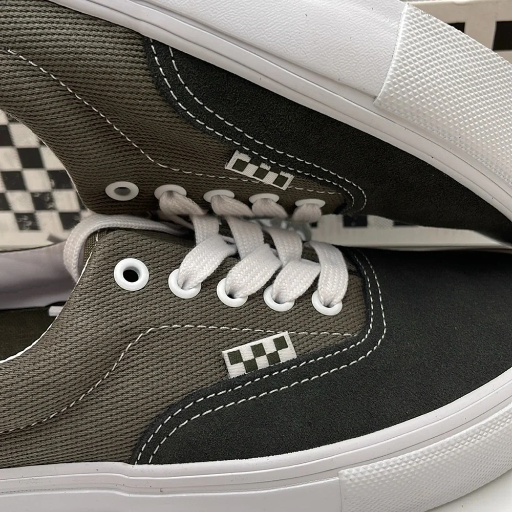 Vans WMNS Skate Era Twill Grape Leaf
VN0A5FC950K
Snea - Picture 15 of 16